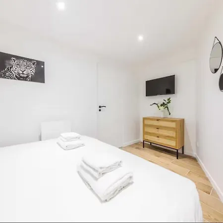 Beautiful Duplex - 2br 6p - Near Montmartre Lägenhet *